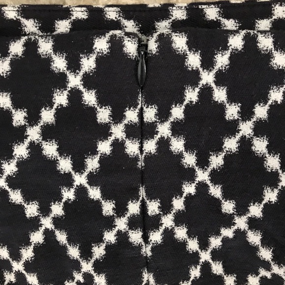 Ann Taylor Skirt Size 12, Never worn - Picture 6 of 8